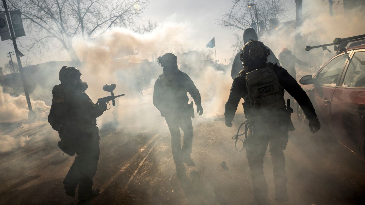 ICE Agent Charged With Assault After Motorists Say He Brandished Gun