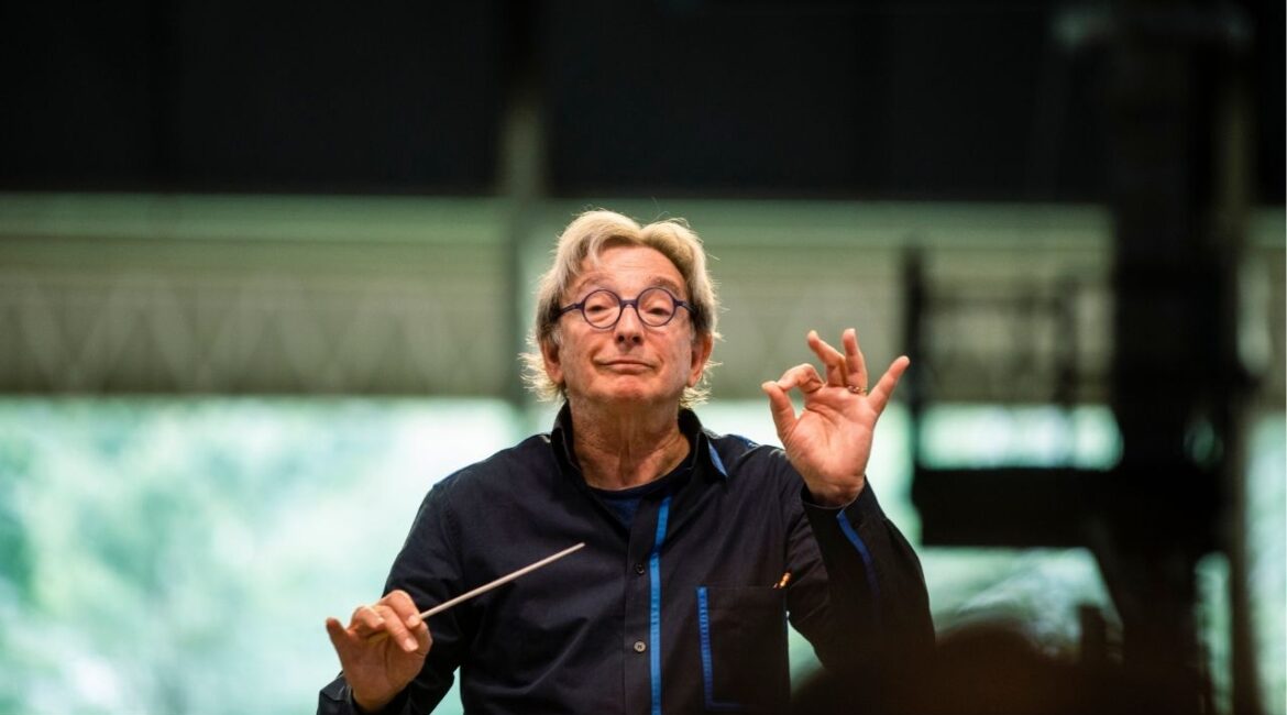 Michael Tilson Thomas rehearses with the Boston Symphony Orchestra at Tanglewood in Lenox, Mass., on Saturday, Aug, 27, 2022. Thomas, a galvanizing force in classical symphony as a conductor, composer, pianist and evangelist for collegial music-making, died at home in San Francisco on April 22, 2026. He was 81. (Lauren Lancaster/The New York Times)