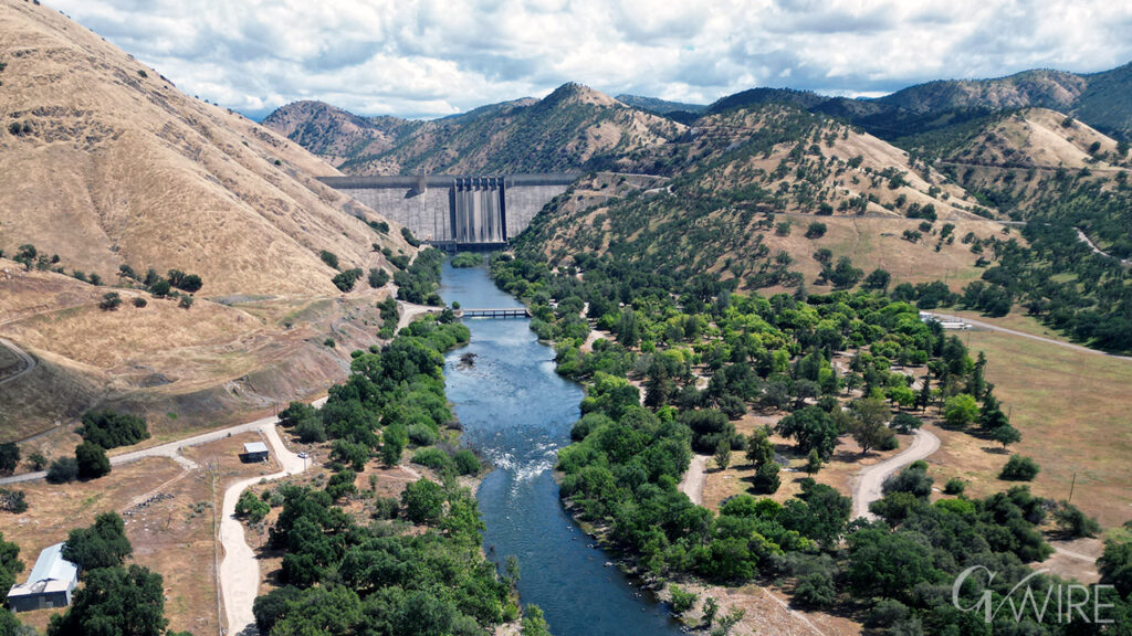 Image of the Kings River below Pine Flat Dam