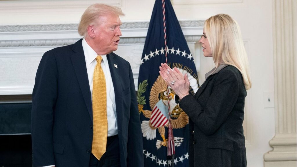 President Donald Trump speaks with Attorney General Pam Bondi after a roundtable talk regarding the Trump administration’s efforts to thwart drug cartels and human trafficking, in the State Dining Room of the White House in Washington, Oct, 23, 2025. Bondi had a series of missteps and messaging failures, particularly in her handling of the release of the files from the Jeffrey Epstein investigation. (Doug Mills/The New York Times)