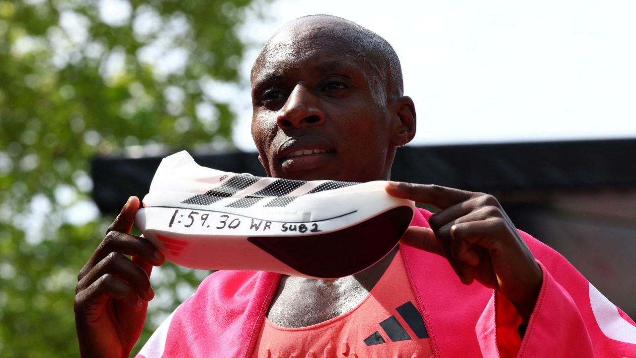 Sawe’s Marathon Record Boosts Adidas in ‘Supershoe’ Race With Nike