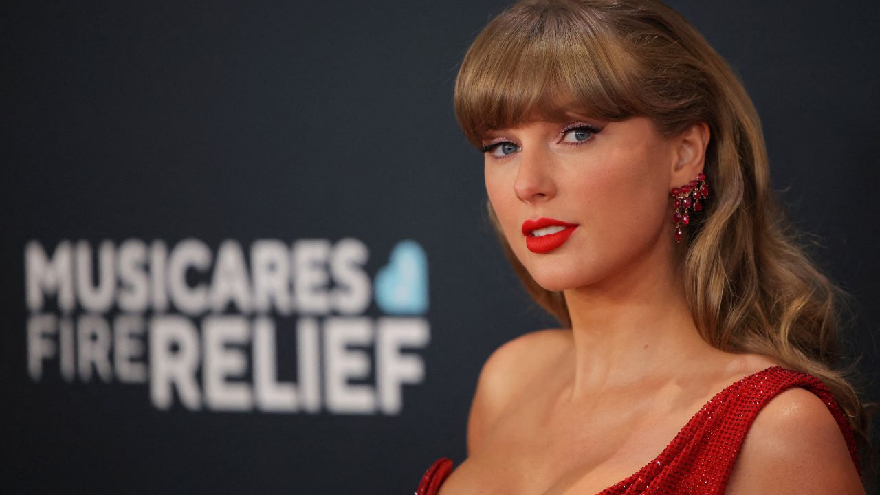 Taylor Swift Files to Trademark Her Voice, Likeness to Ward off AI Deepfakes