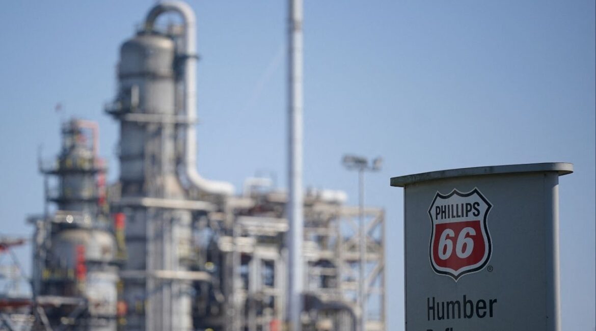 The Phillips 66 refinery in Immingham, Britain, April 10, 2025. (Reuters/Dominic Lipinski)