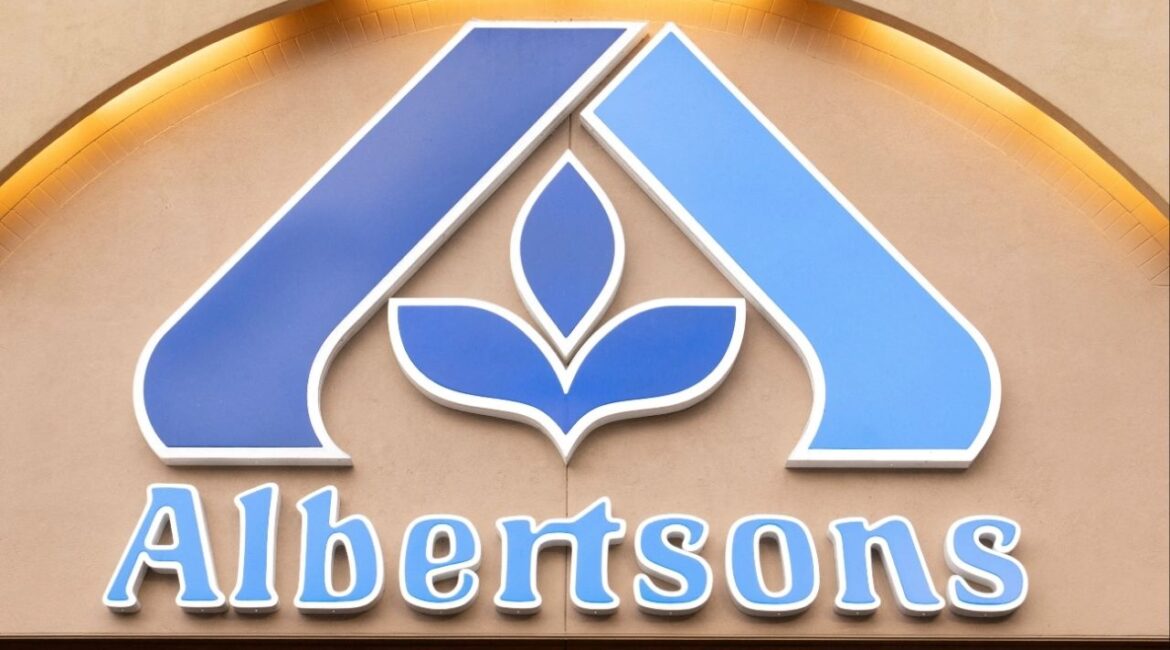The logo of Albertsons supermarket as shoppers browse for groceries ahead of the Thanksgiving Day holiday in Redmond, Washington, U.S., November 24, 2025. (Reuters File)