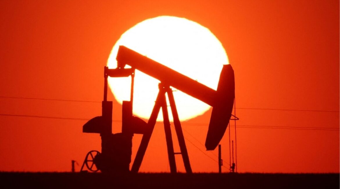 The sun sets behind an oil pump outside Vaudoy-en-Brie, near Paris, France, March 18, 2026. (Reuters/Christian Hartmann)