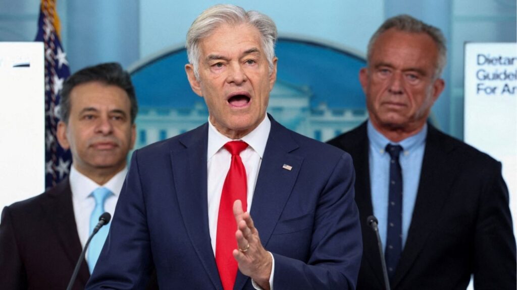 U.S. Administrator of the Centers for Medicare and Medicaid Services Mehmet Oz speaks during a briefing at the White House, as U.S. Food and Drug Administration Commissioner Martin Makary and U.S. Secretary of Health and Human Services Robert F. Kennedy Jr. stand behind him, in Washington, D.C., U.S., January 7, 2026. (File Photo)