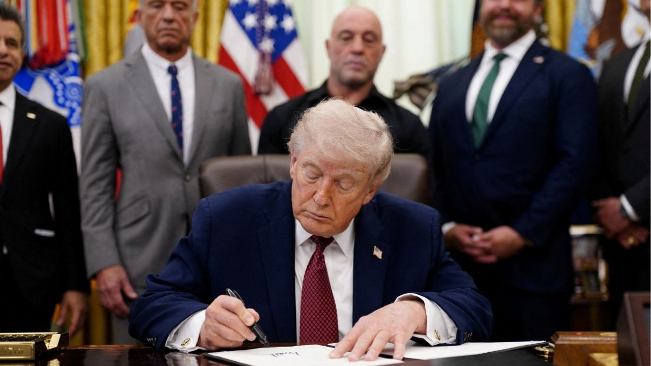 Trump Signs Order to Accelerate Access to Psychedelic Drug Treatments