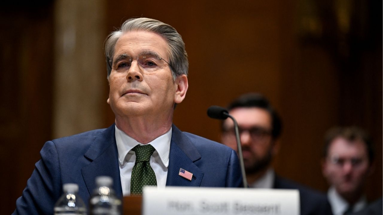 Bessent Says Gulf, Asian Allies Request Swap Lines, UAE and US Would Benefit from One