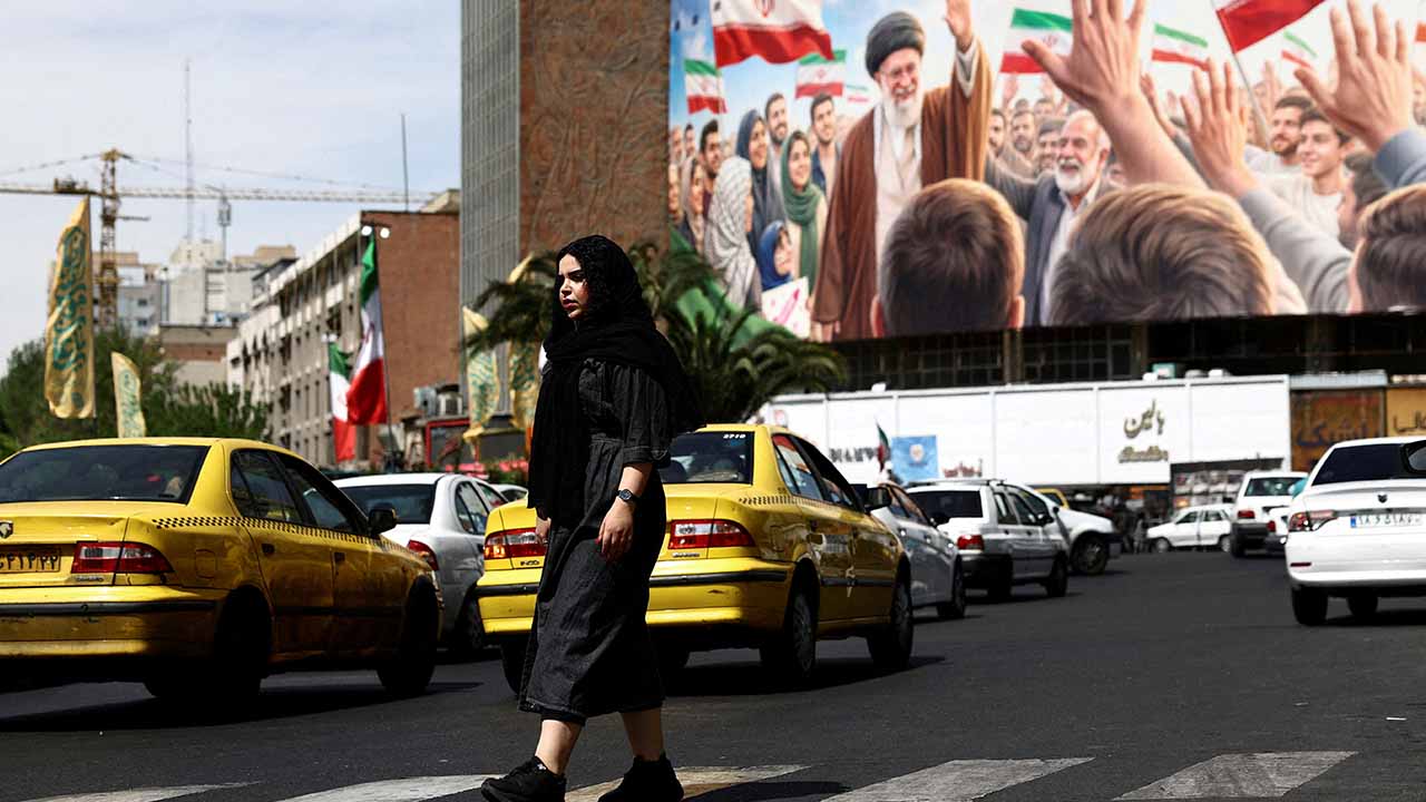 Exclusive-US Spy Agencies Examine How Iran Would React to Trump Declaring Victory