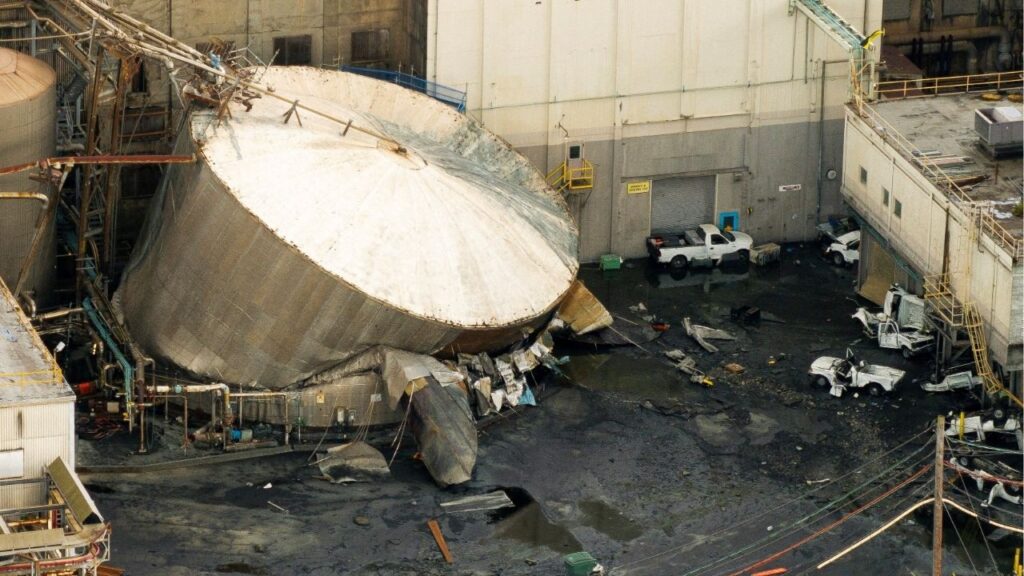 A drone view of a chemical tank after its rupture at the Nippon Dynawave Packaging pulp and paper mill in Longview, Washington, U.S., May 26, 2026. (Reuters/David Ryder)
