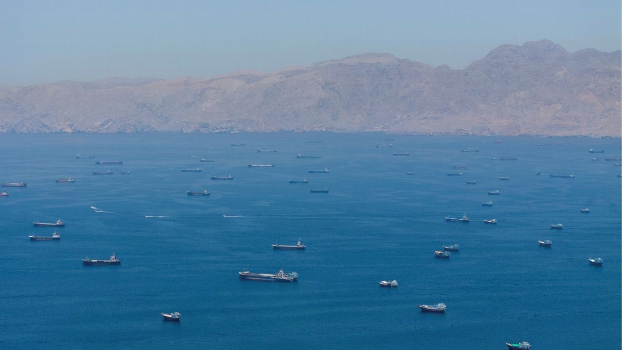Iran Could Open Strait of Hormuz Within a Month if Terms Agreed, State TV Says