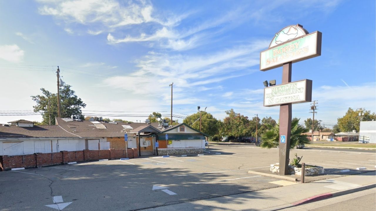 Fresno Fire Damages Vacant Bobby Salazar’s Restaurant, Again