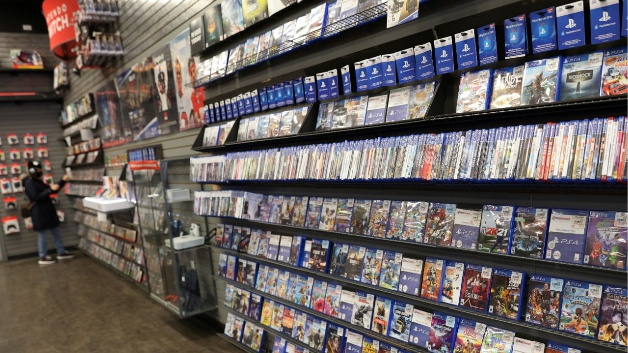GameStop Is Preparing Offer for eBay, WSJ Reports