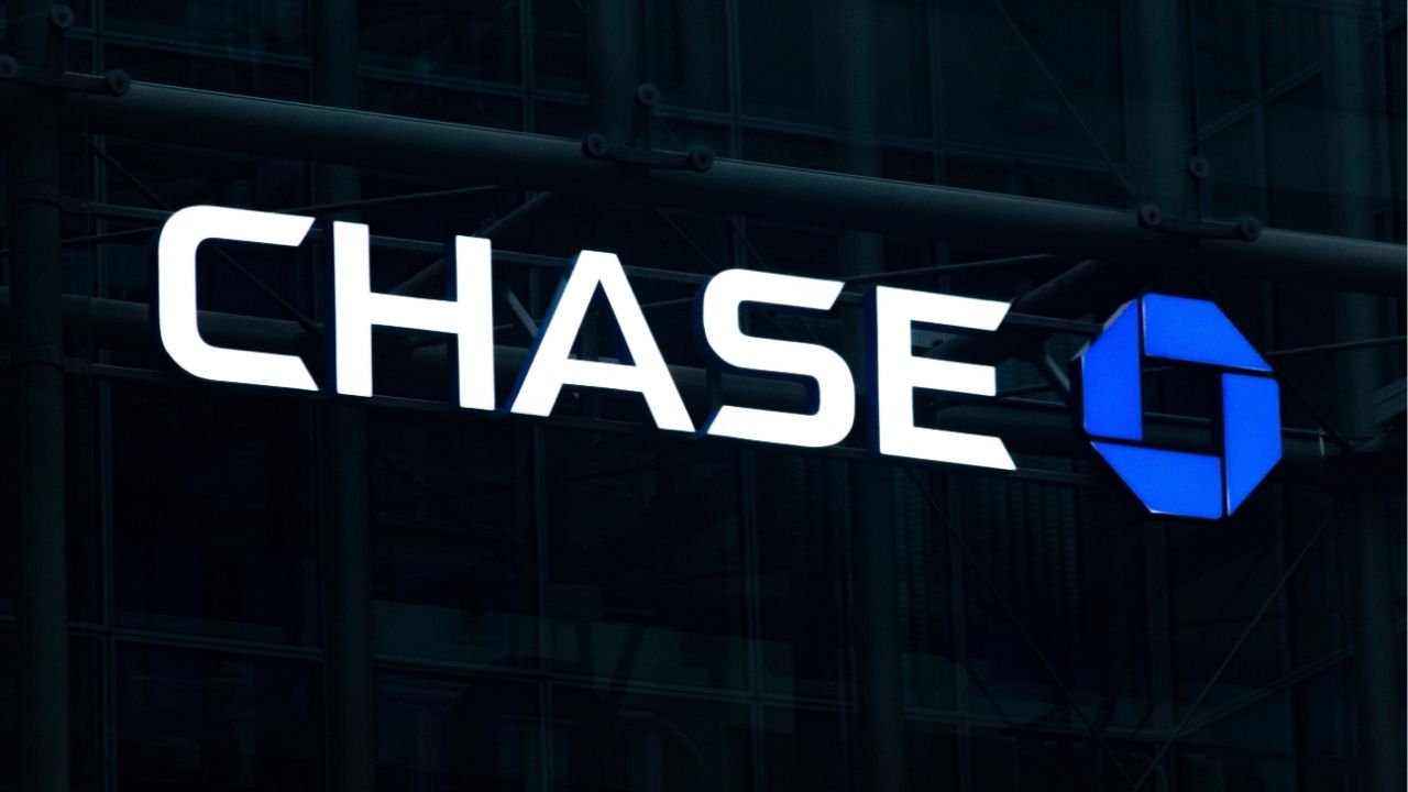 Chase Bank’s Mobile App Goes Down for Thousands, Downdetector Reports