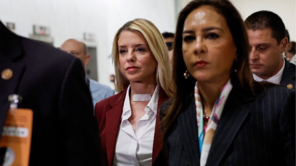 Former U.S. Attorney General Pam Bondi arrives for a House Oversight and Government Reform Committee interview as part of the committee's ongoing probe into the Justice Department's handling of the Jeffrey Epstein files, on Capitol Hill in Washington, D.C., U.S., May 29, 2026. (Reuters/Kylie Cooper)
