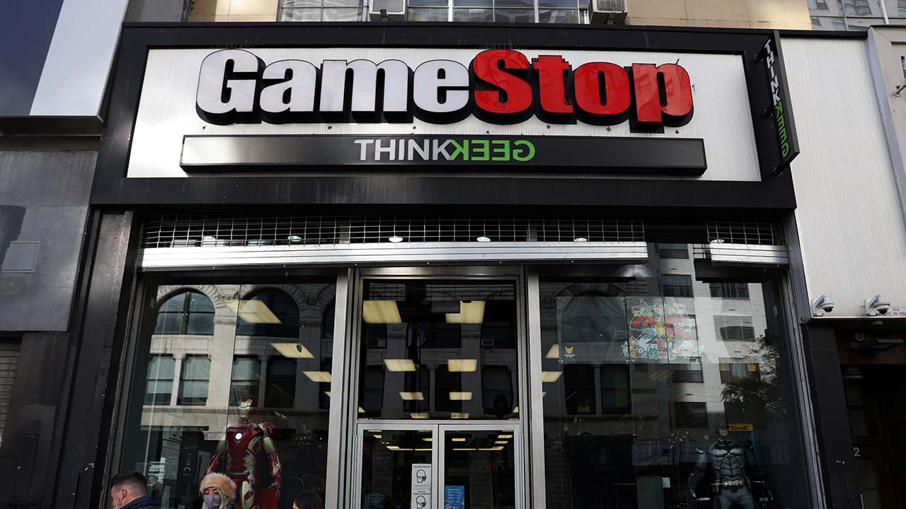 GameStop’s $56 Billion eBay Bid Raises Financing Doubts Among Investors