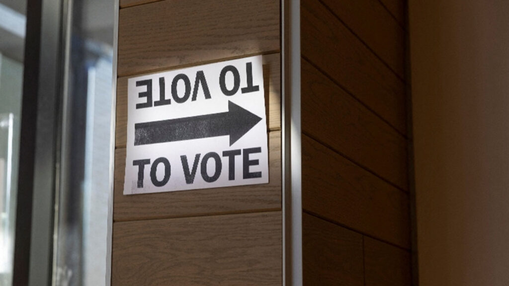 A voting sign is displayed at Metropolitan Library during the Georgia Midterm Primary Election in Atlanta, Georgia, U.S., May 19, 2026. (Reuters/File Photo)