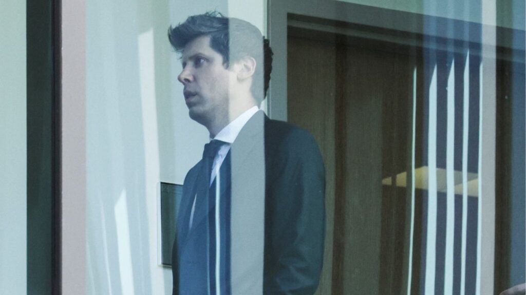 OpenAI CEO Sam Altman walks at the federal courthouse, as the trial in Elon Musk's lawsuit over OpenAI's for-profit conversion continues, in Oakland, California, U.S., May 14, 2026. REUTERS/Manuel Orbegozo