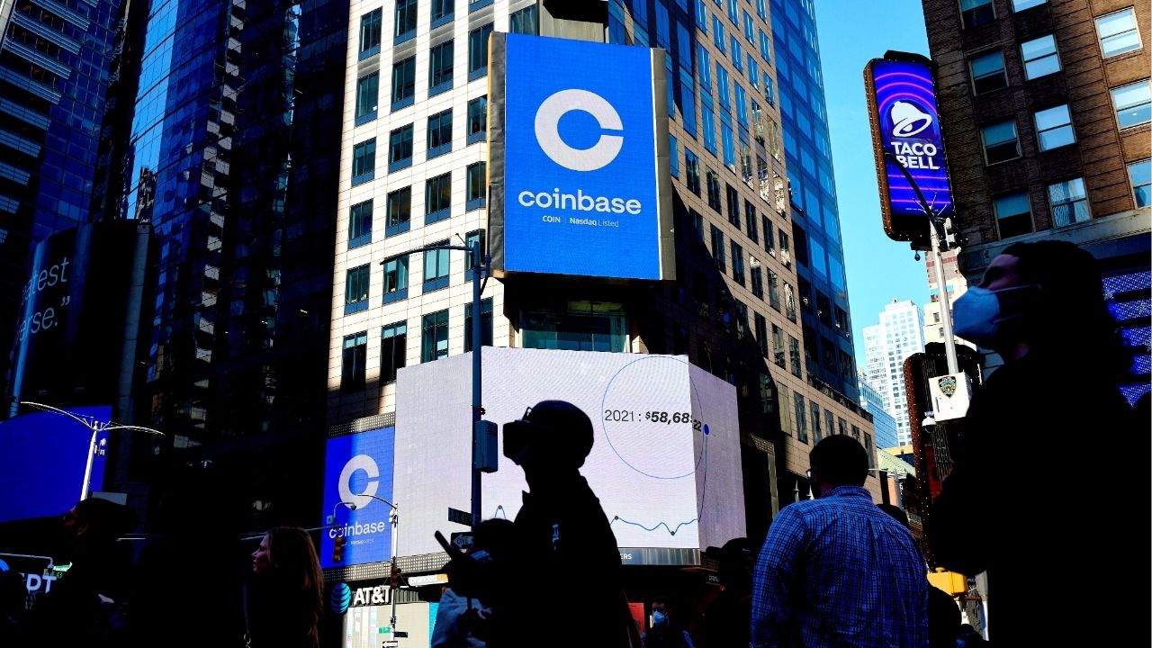 Coinbase Lays Off 14% of Employees as AI Changes Work