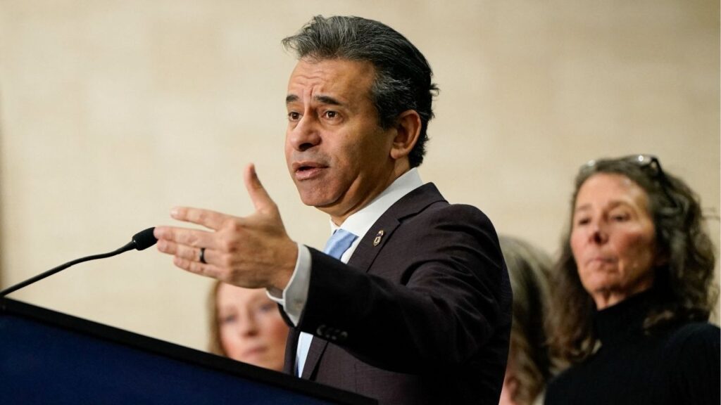 U.S. Food and Drug Administration Commissioner Marty Makary speaks during a press conference at the Department of Health and Human Services in Washington, D.C., U.S., November 10, 2025. (Reuters/Elizabeth Frantz)