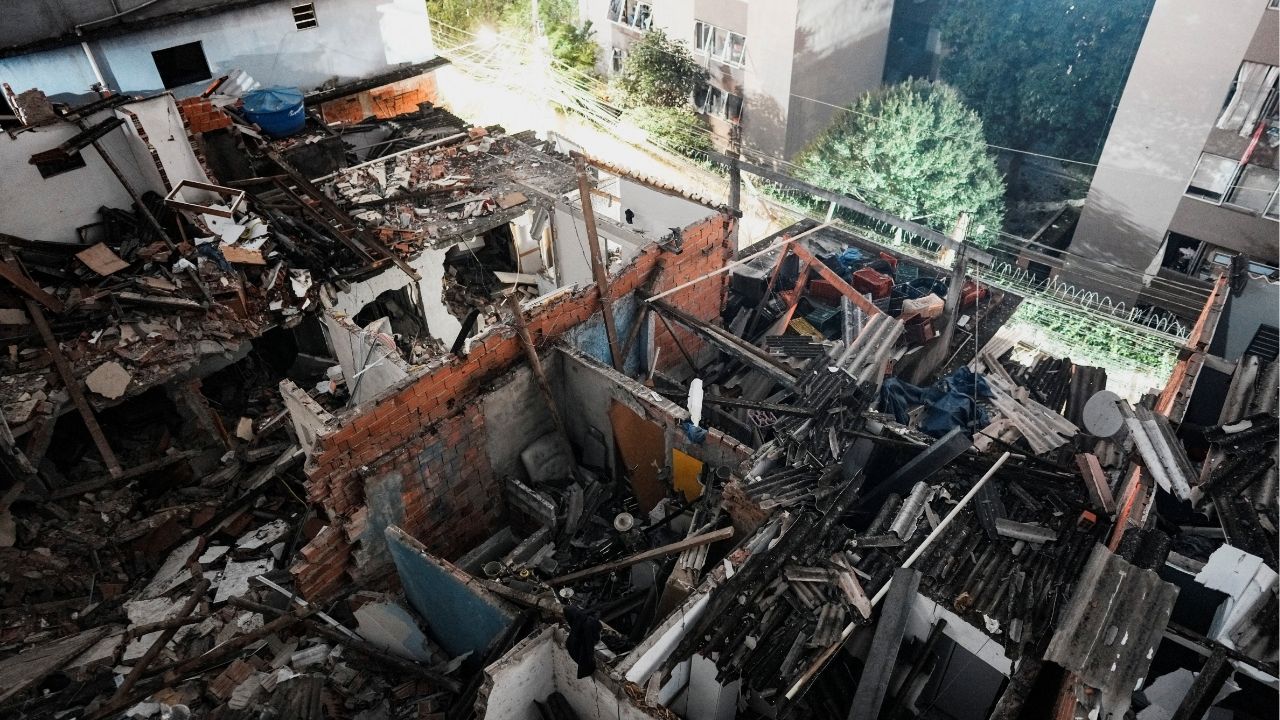 Possible Gas Explosion and Fire in Sao Paulo Kills One, Damages Homes