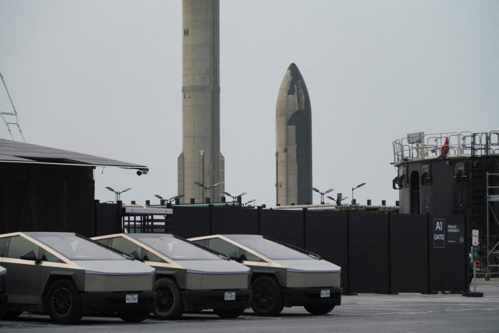 A Starship rocket at the rocket factory ahead of SpaceX's initial public offering (IPO), in Starbase, Texas, U.S. May 18, 2026. (Reuters/Gabriel V. Cardenas)