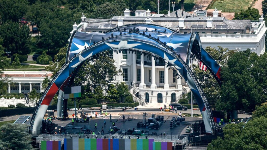 Construction continues on a temporary arena that will host the UFC Freedom 250 fight card at the White House in Washington, D.C., U.S., June 5, 2026. (Reuters File)