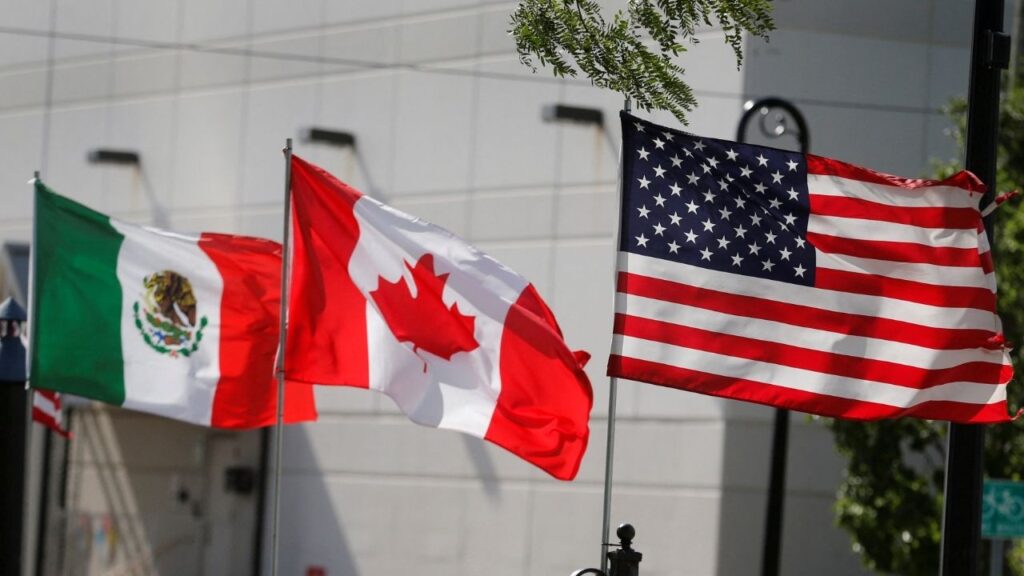 Flags of the U.S., Canada and Mexico fly next to each other in Detroit, Michigan, U.S. August 29, 2018. (Reuters File)