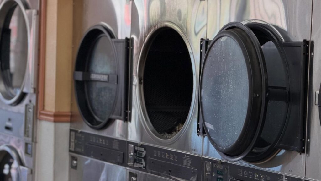 Fresno firefighters responded Tuesday morning to a laundromat fire on North West Avenue, where a sprinkler system helped contain a burning dryer, limiting damage to a single unit and allowing the business to remain open. (Fresno FD)