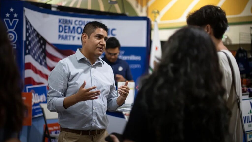 Progressive Randy Villegas at the Kern County Fair in Bakersfield on Sept. 26, 2025. Photo by Larry Valenzuela, CalMatters/CatchLight Local