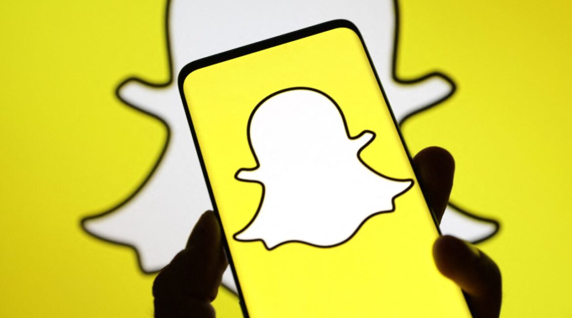 Snapchat logo is seen in this illustration taken July 28, 2022. (REUTERS/Dado Ruvic/Illustration)