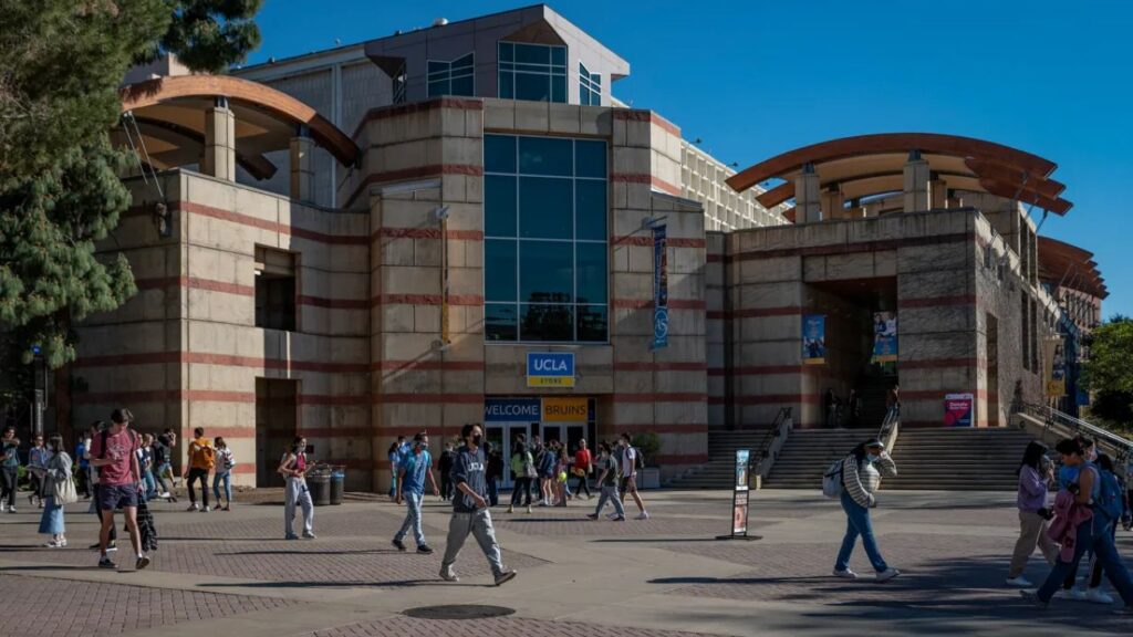 Image of students walking through the campus at UCLA
