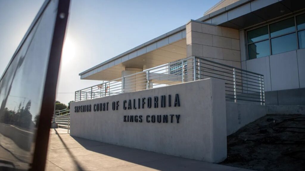 Image of Kings County Superior Court in Hanford, California