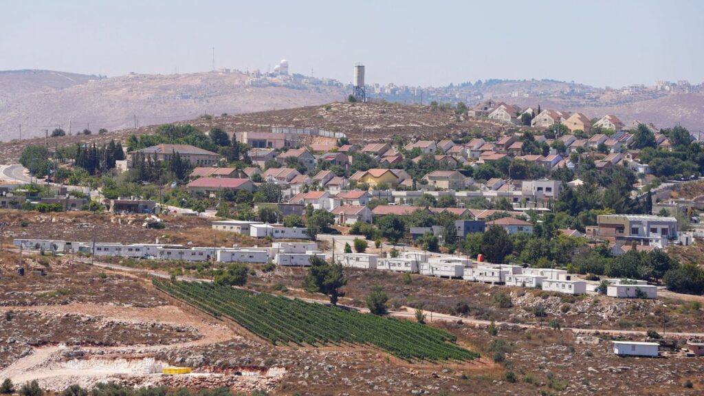 Image of a Jewish settlement on a hillside in the West Bank
