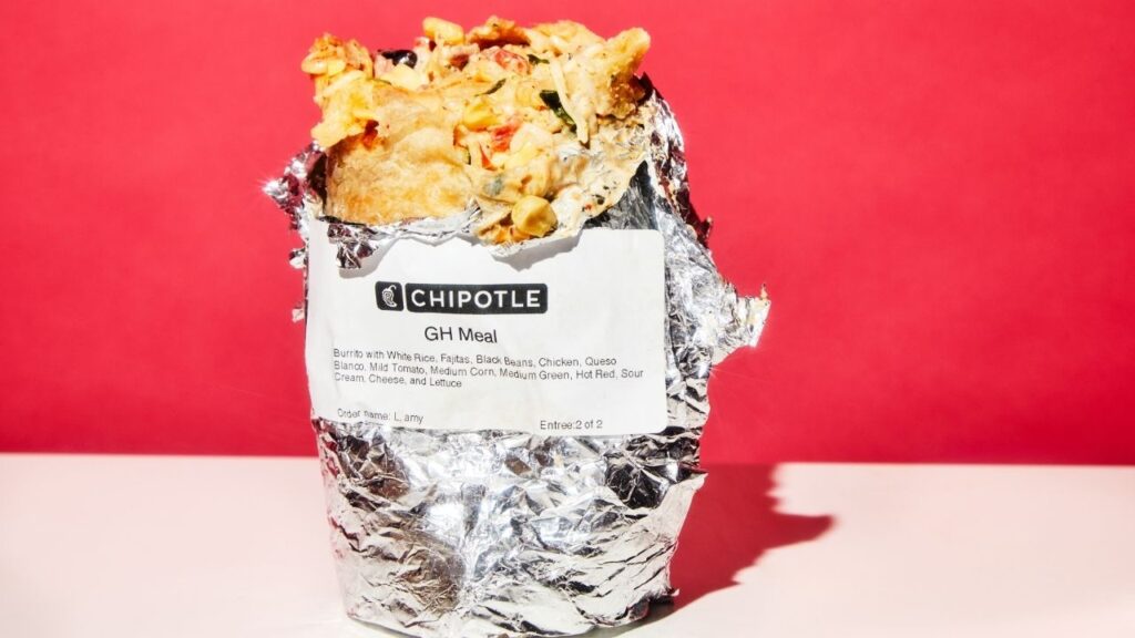 A Chipotle burrito in New York on Jan. 15, 2022. The California-based restaurant chain Chipotle is opening its first location south of the U.S.-Mexico border In July 2026, bringing its bowls and burritos to Monterrey. (Amy Lombard/The New York Times)