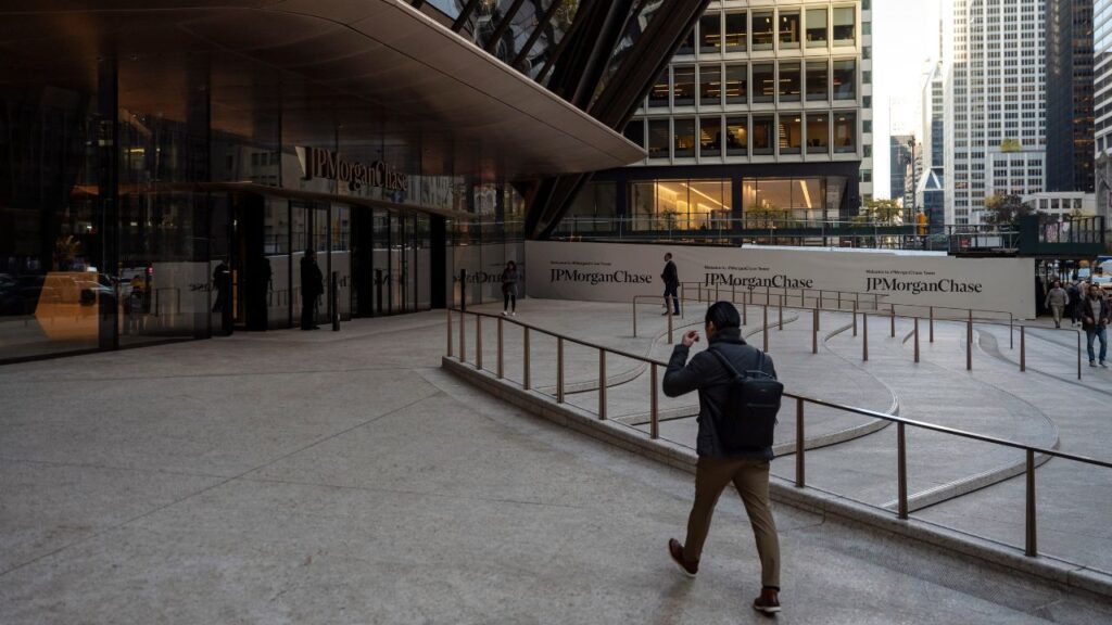 JPMorgan Chase’s new headquarters in Manhattan, Nov. 20, 2025. In a world of uncertainty, Wall Street continues to find a way to make money — a fact underscored on July 14, as the five largest banks in the United States reported a collective $49 billion in profits in the second quarter, smashing records and exceeding analysts’ projections. (Karsten Moran/The New York Times)