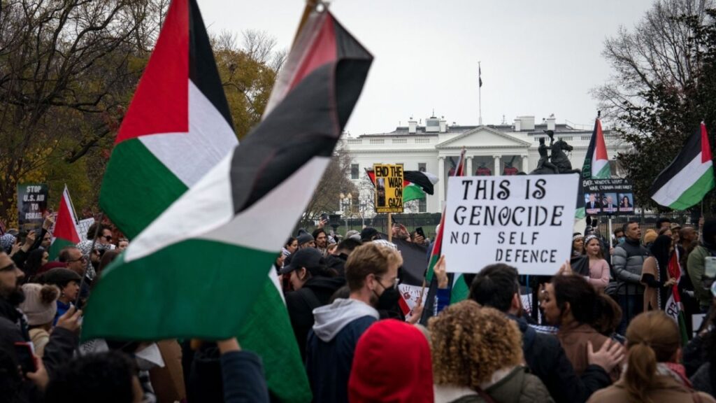 Demonstrators gather in Lafayette Square Park in Washington to protest the war in Gaza on Dec. 2 2023. The federal Commission of Fine Arts is set to consider the Trump administration’s proposal to permanently fence off the public space next to the White House, which is ferequently the site of protests. (Kent Nishimura/The New York Times)
