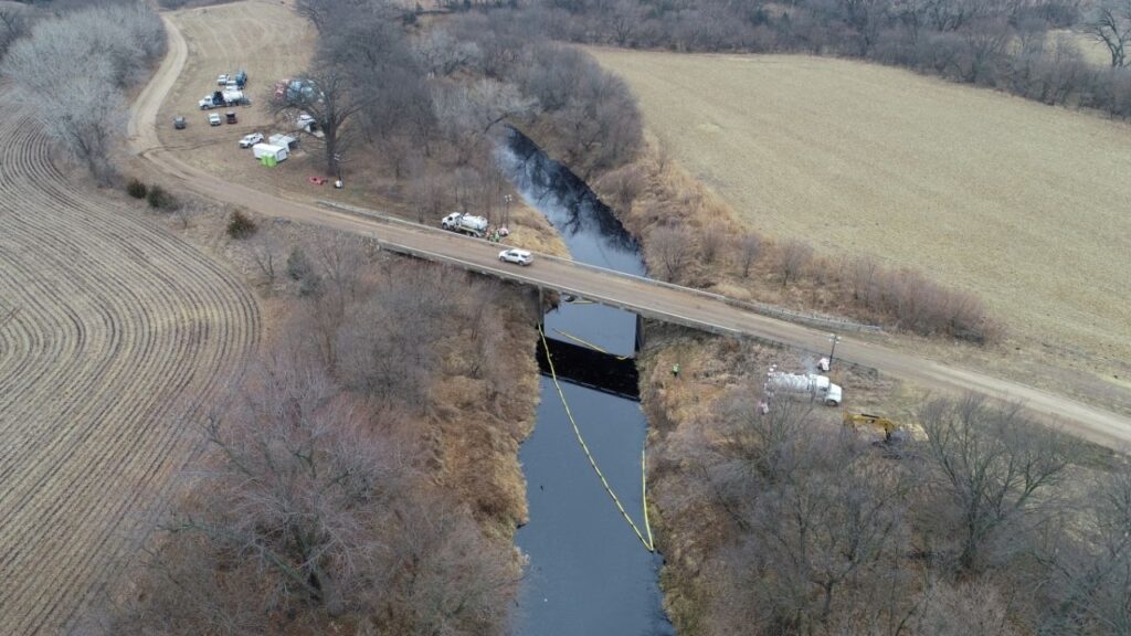 Emergency crews work to clean up a crude oil spill following the leak at the Keystone pipeline operated by TC Energy in rural Washington County, Kansas, U.S., December 9, 2022. (Reuters File)