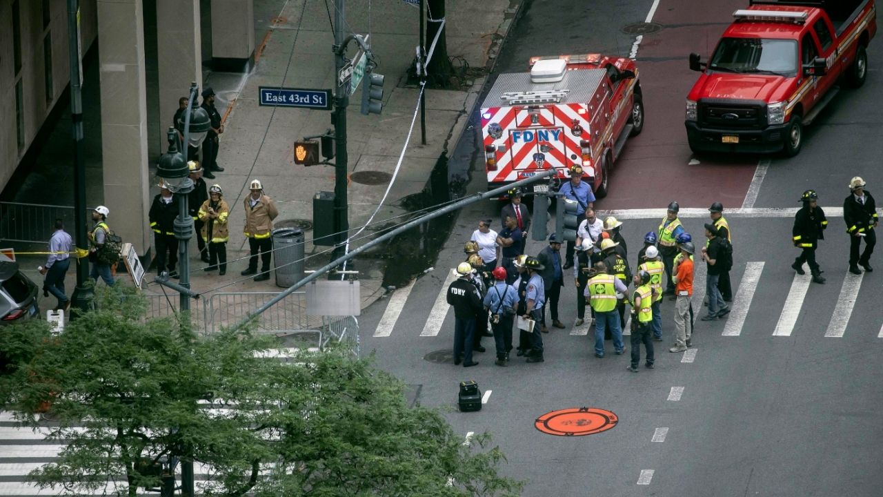 Inspector of Buckling New York Building Cited for Missing Problems at Other Sites