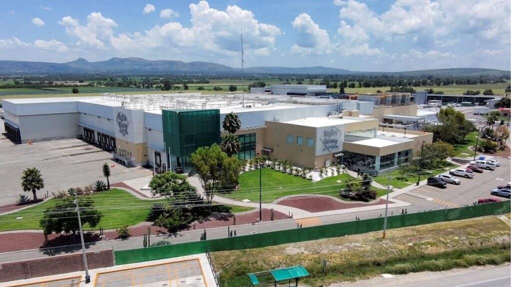 A drone view shows Taylor Farms Mexico's facilities after the U.S. Food and Drug Administration said that the basis for linking Taylor Farms lettuce from central Mexico to the largest U.S. foodborne illness outbreak in recent years remains unchanged, defending its decision to publicize a sample that a later review found was a false positive for the Cyclospora parasite, in Doctor Mora, Guanajuato state, Mexico, July 20, 2026. Reuters/Demian Sanchez/File Photo