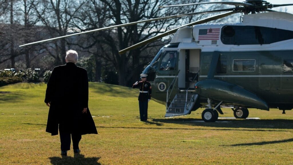 President Donald Trump walks towards the Marine One helicopter to depart the White House for travel to Detroit, Michigan, in Washington, D.C. U.S. January 13, 2026. (Reuters/Jonathan Ernst)