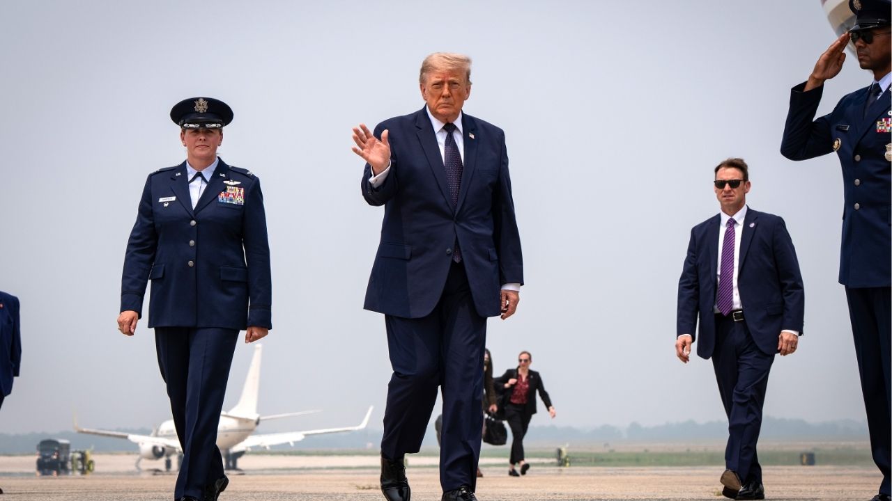 President Donald Trump departs Joint Base Andrews in Maryland, en route to New York, on Friday, July 17, 2026. Trump threatened on Friday to charge Canada tariffs to pay for harms caused by the wildfire smoke affecting American cities, joining a handful of Republican lawmakers who have criticized the Canadian government for what they claimed was poor forest management. (Haiyun Jiang/The New York Times)