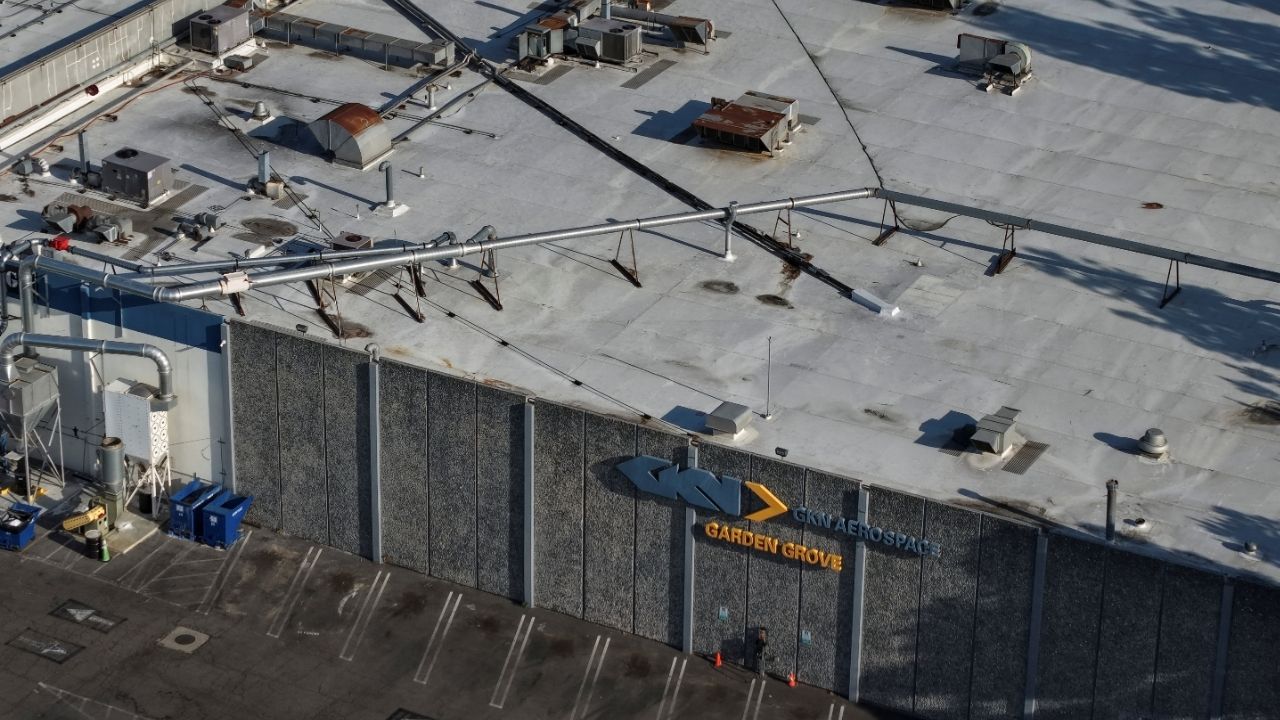A drone picture shows a GKN Aerospace building, the site of a chemical incident involving a failing tank of flammable liquid called methyl methacrylate, used in the aerospace industry, which has forced an evacuation in the surrounding area in Garden Grove, California, U.S. May, 22, 2026. REUTERS/ Caroline Brehman