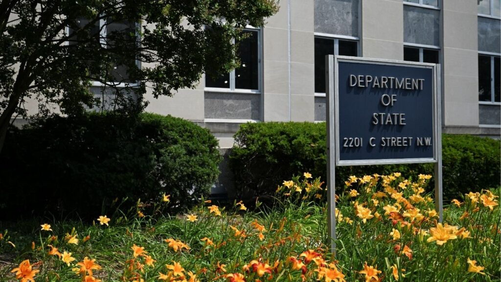 A general view of a U.S. State Department sign outside the U.S. State Department building in Washington, D.C., U.S., July 11, 2025. REUTERS/Annabelle Gordon