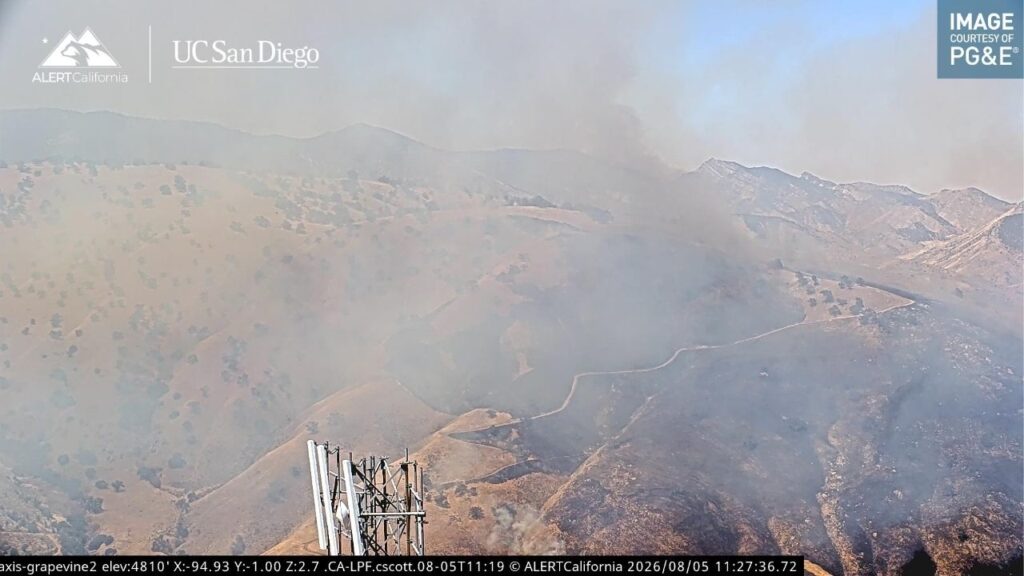 A wildfire burning near the Grapevine grew to about 500 acres Wednesday, prompting authorities to issue an evacuation order for an area south of Lebec. (CalFire)