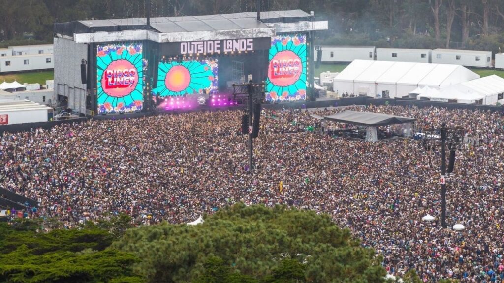 Disco Lines performs at a packed crowd at Outside Lands on Sunday, Aug. 9, 2026. (Alive Coverage)