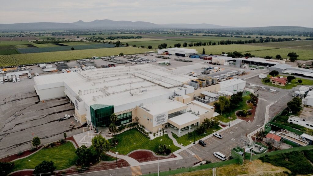 A Taylor Farms processing plant in Doctor Mora, Guanajuato, Mexico, July 19, 2026. The Trump administration delayed a rule last year that could have sped up the effort to pinpoint the source of the contamination. Critics charge that food safety oversight has eroded overall. (Fred Ramos/The New York Times)