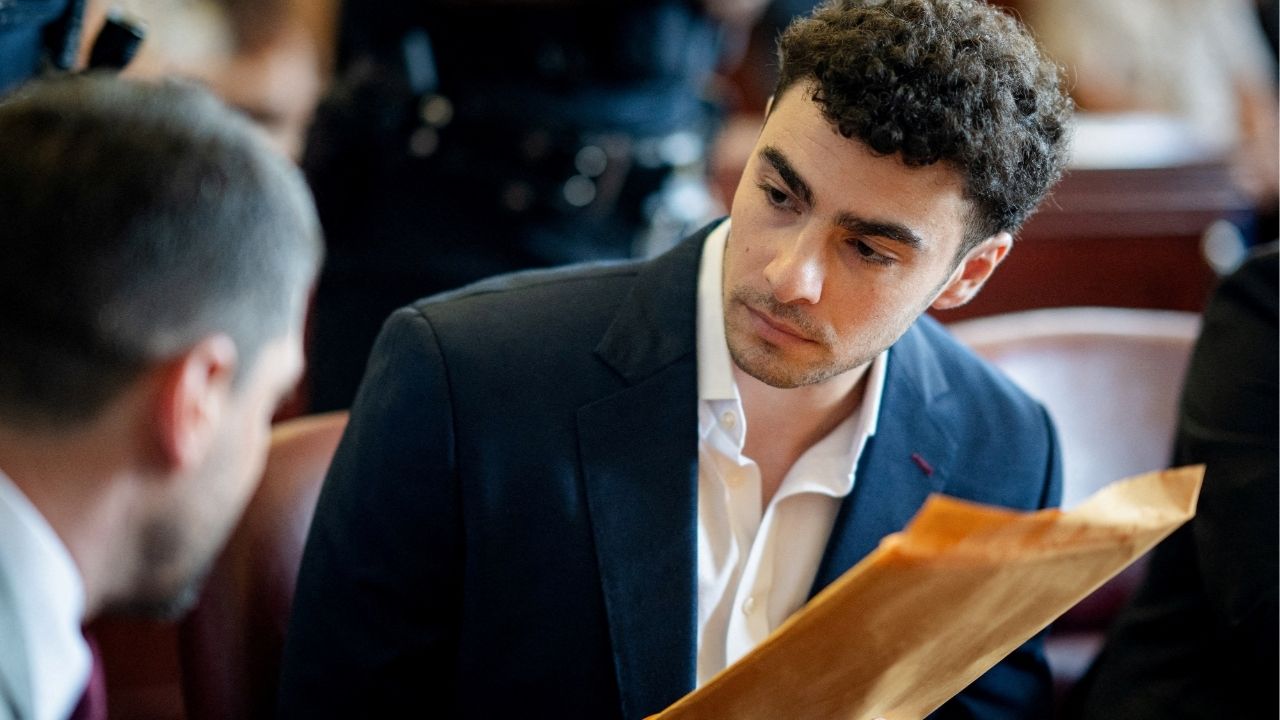 Luigi Mangione appears for a pre-trial hearing at Manhattan Criminal Court in New York, U.S., Wednesday, June 17, 2026. (Reuters File)