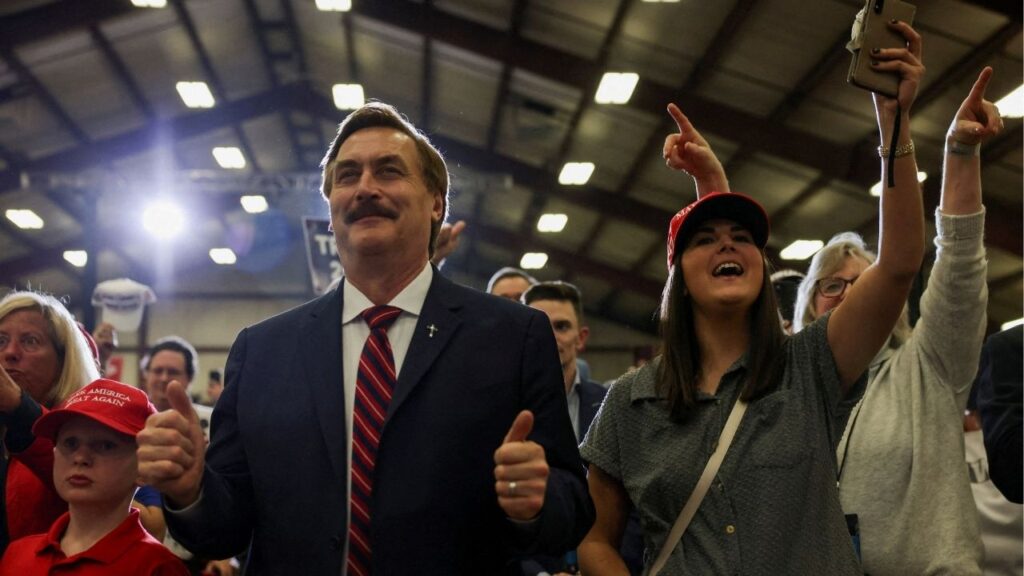 MyPillow CEO Mike Lindell gestures as he attends a campaign event of former U.S. President and Republican presidential candidate Donald Trump in Mason City, Iowa, U.S. January 5, 2024. (Reuters File)