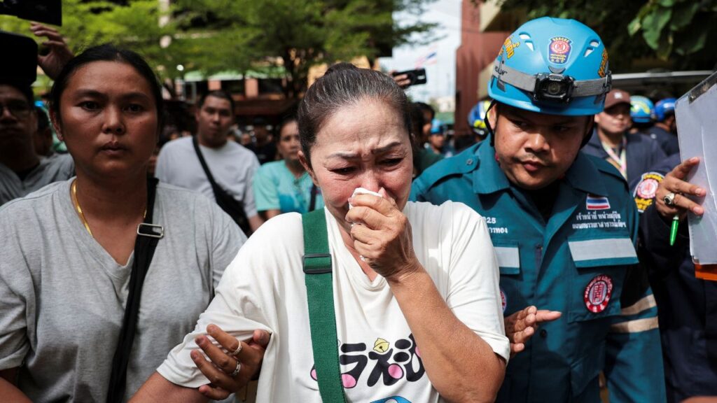 A relative of a victim reacts at Debsirin Nonthaburi School following the shooting incident that took place at the school, in Bang Kruai district, Nonthaburi province on the outskirts of Bangkok, Thailand, August 7, 2026. (REUTERS/Chalinee Thirasupa)